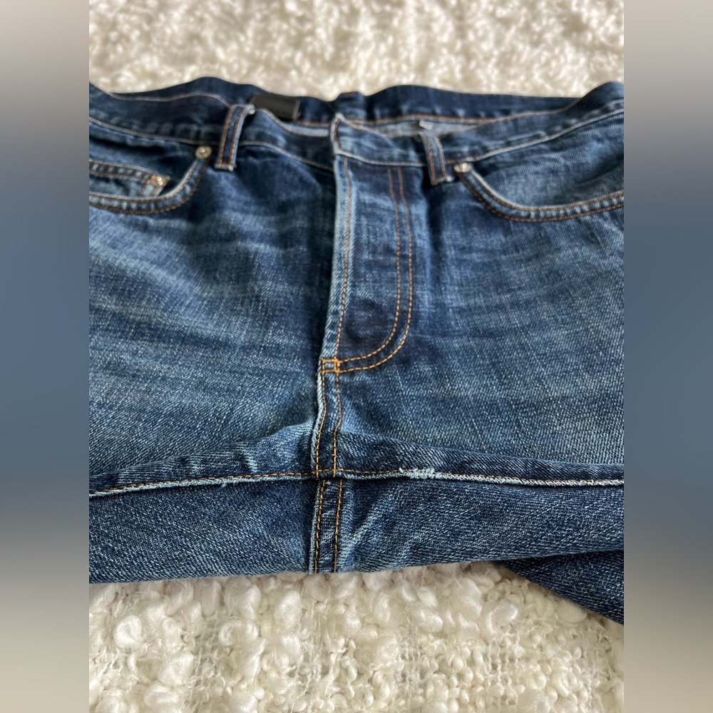 DIOR Homme. Medium Wash Straight Leg Slim Fit Denim Jeans. Size US 32. - Picture 13 of 16